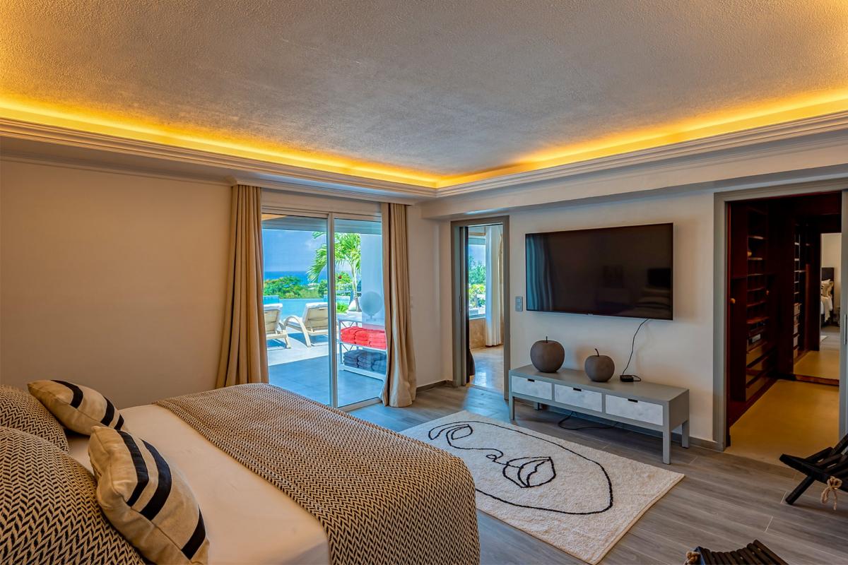 Luxury Villa Rental St Martin - Bedroom 1